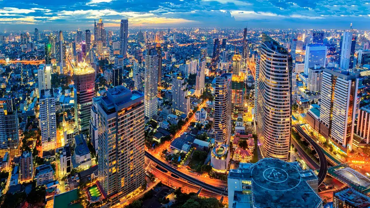 4 Ngày 5 Đêm “Lạc Lối” Ở Bangkok: Hơn Cả Một Chuyến Đi, Đó Là Cảm Xúc! ✈️✨