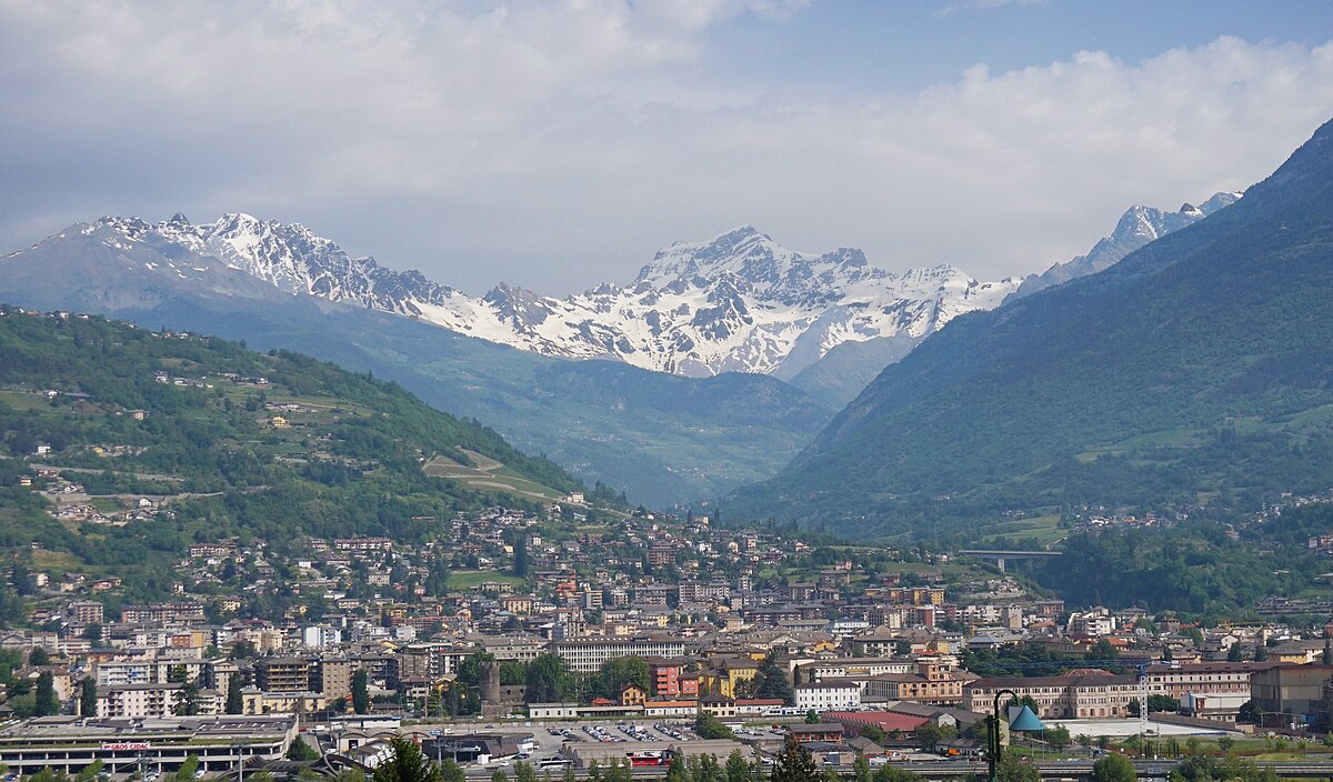 Aosta – Nơi Tuyết Trắng Gặp Lịch Sử La Mã: Trải Nghiệm Trượt Tuyết Ở Pila!