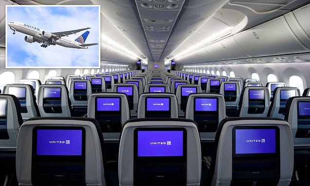 United Airlines áp dụng phương thức lên máy bay kiểu mới. Ảnh: Dailymail