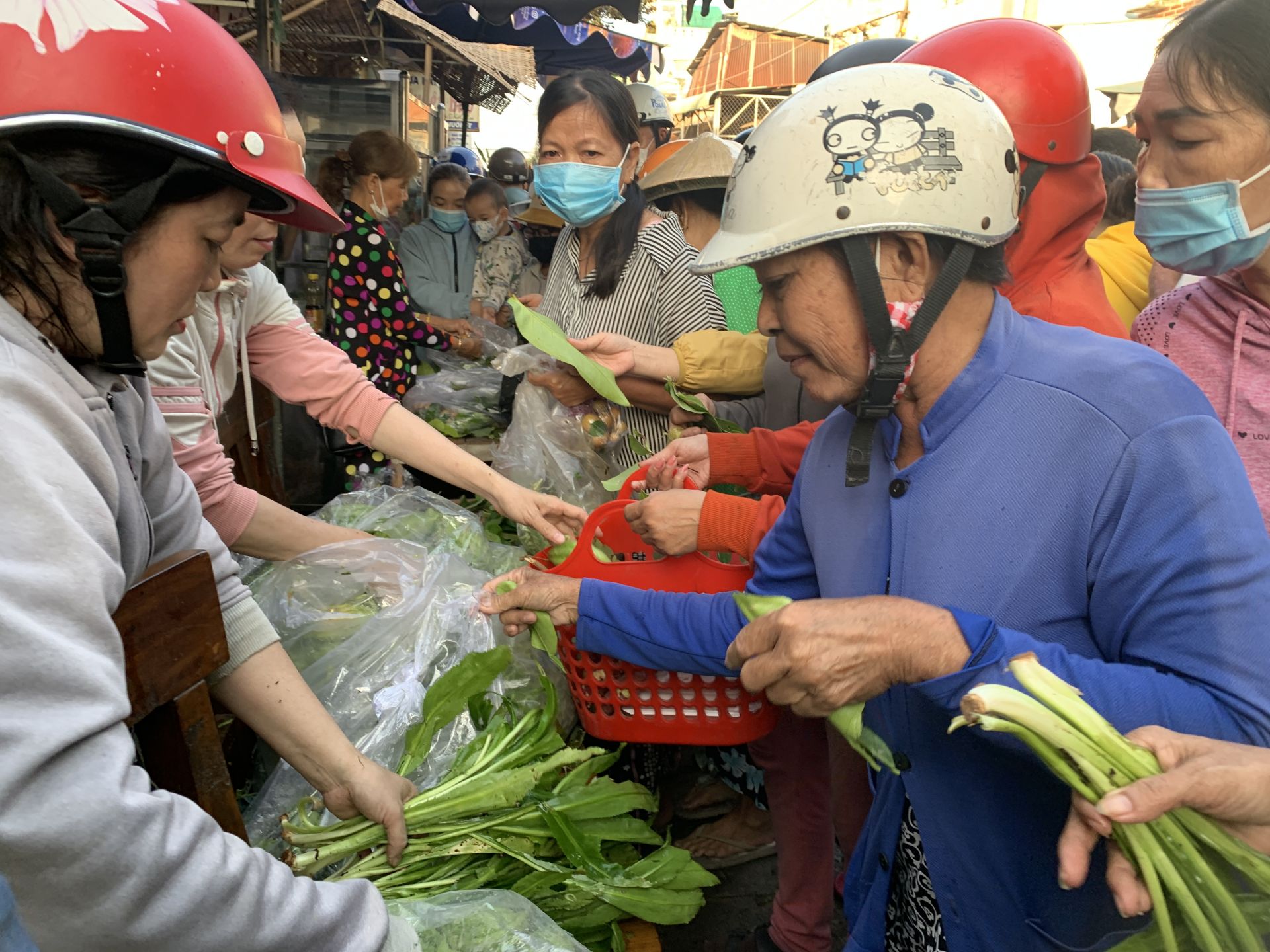 Phiên Chợ lá là nét văn hóa độc đáo của vùng đất Tây Ninh. Ảnh: Báo Tây Ninh