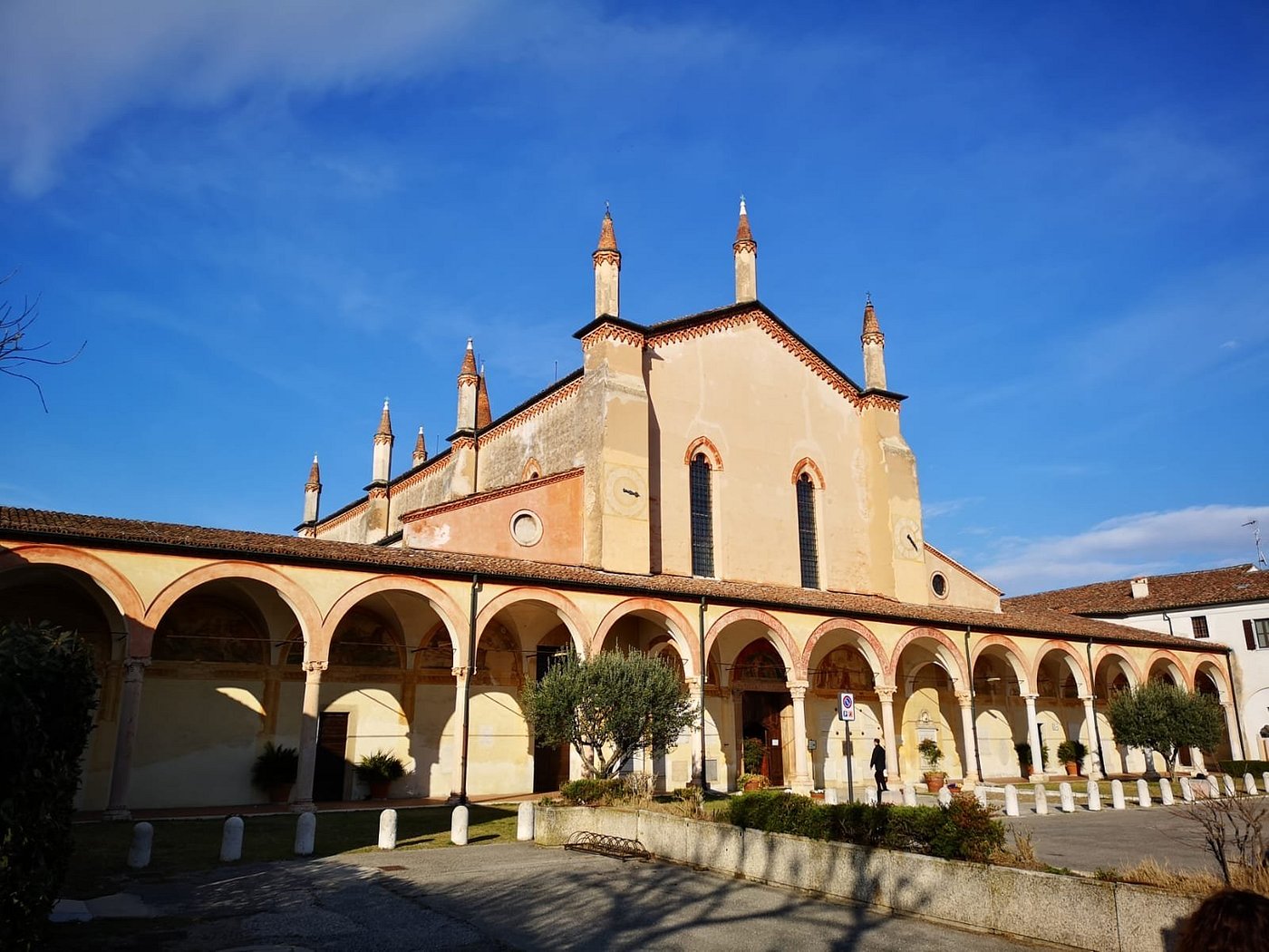 Nhà thờ Santuario Della Beata Vergine Maria Delle Grazie. Ảnh:Tripadvisor