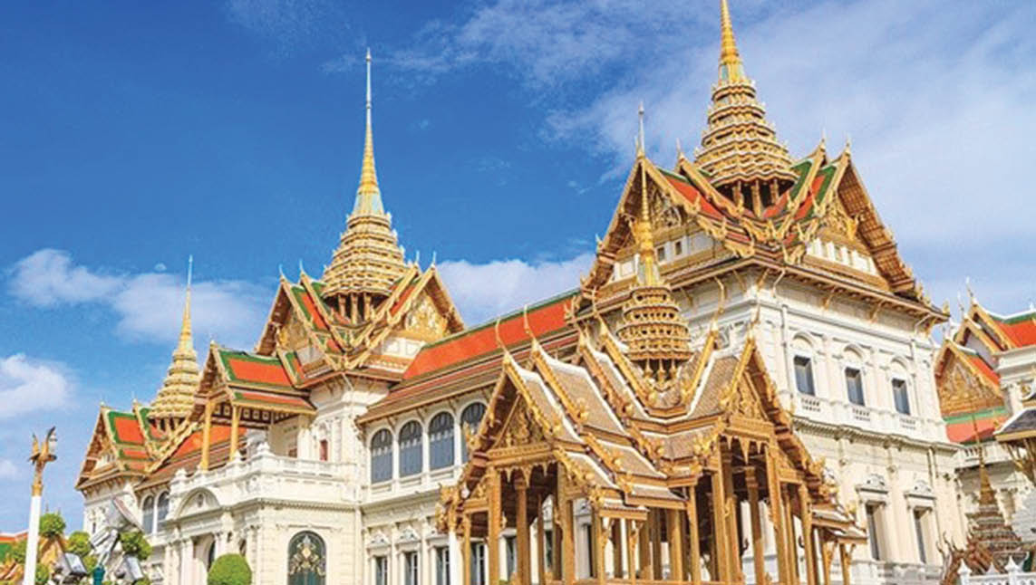 Cận cảnh các chi tiết kiến trúc độc đáo, màu trắng thuần khiết của Chùa Trắng