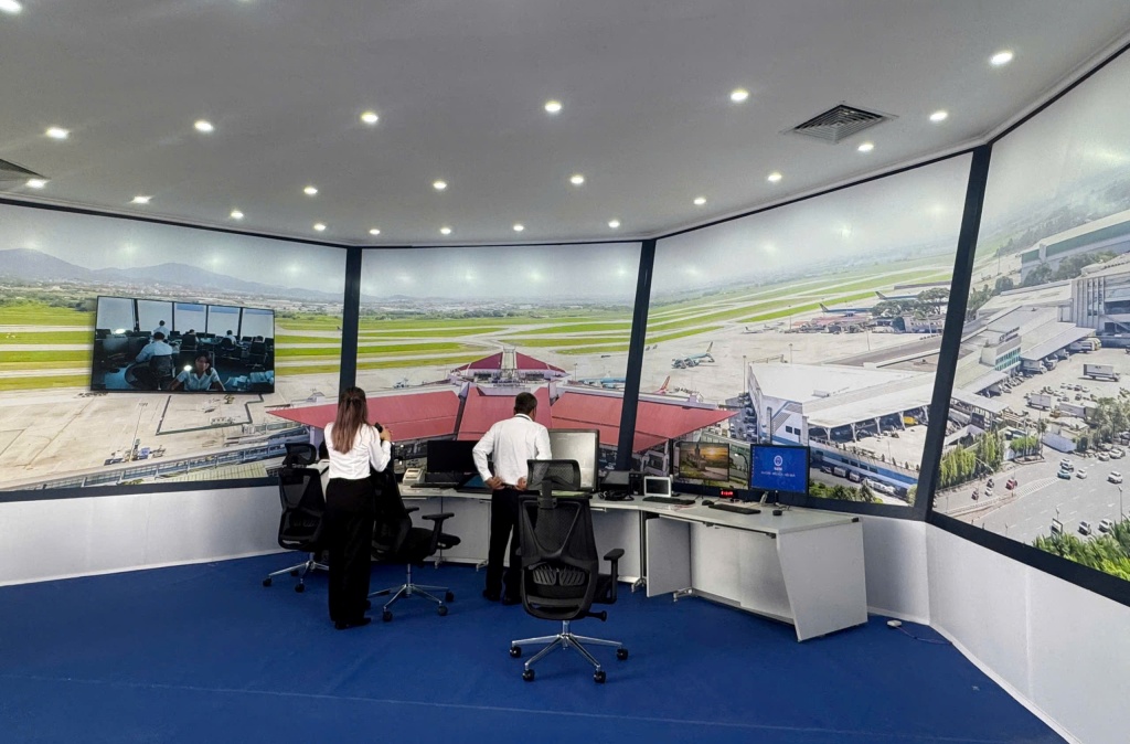 Đà Nẵng chìm trong biển nước từ trên cao