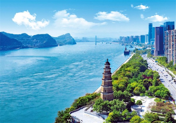 Khung cảnh sông nước ở Nghi Xương, cửa ngõ đến Tam Hiệp