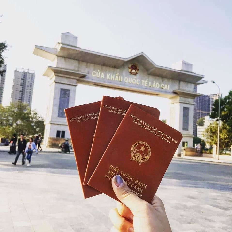 Giấy thông hành qua cửa khẩu