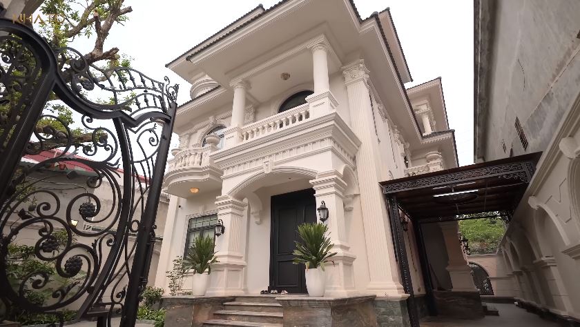 Một công trình kiến trúc hiện đại với hệ thống bảo vệ độc đáo