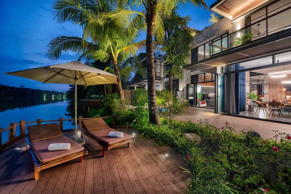 Không gian thư giãn với hồ bơi trong nhà độc đáo