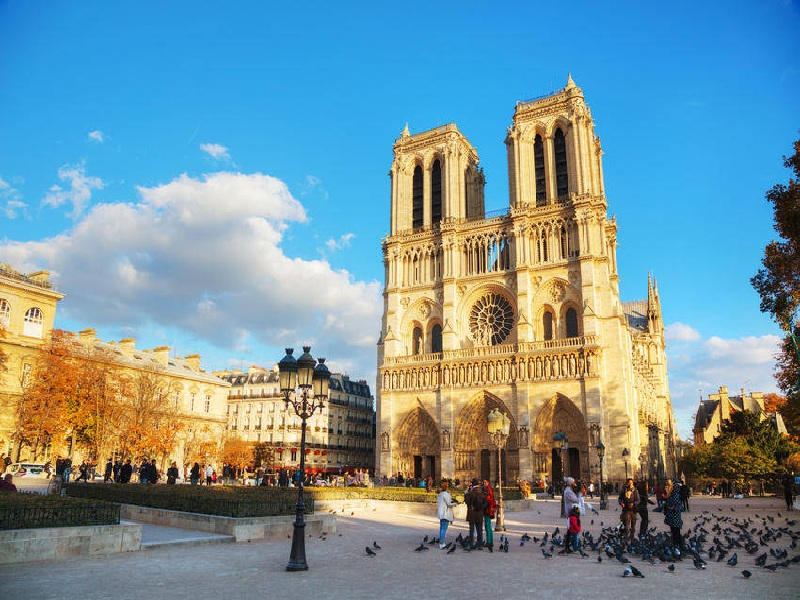 Vương cung thánh đường Notre-Dame de Fourvière ở Lyon