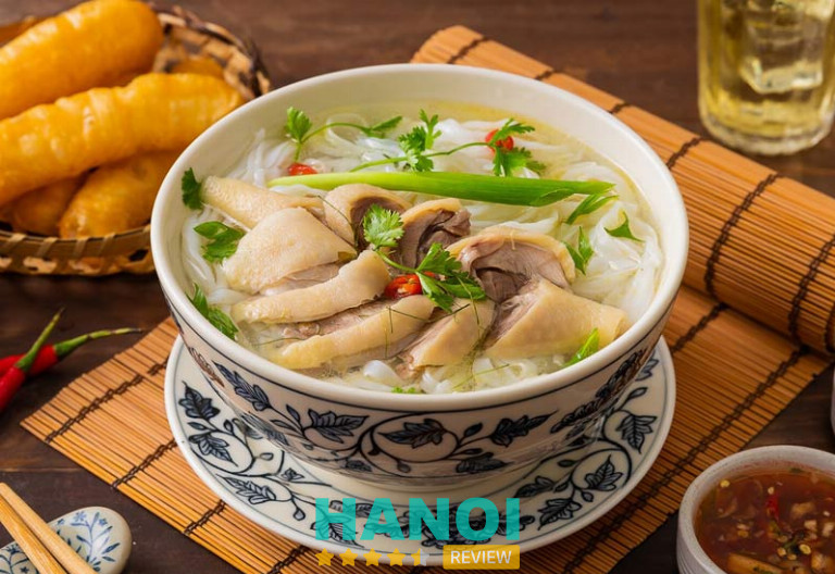 Phở gà truyền thống Hà Nội