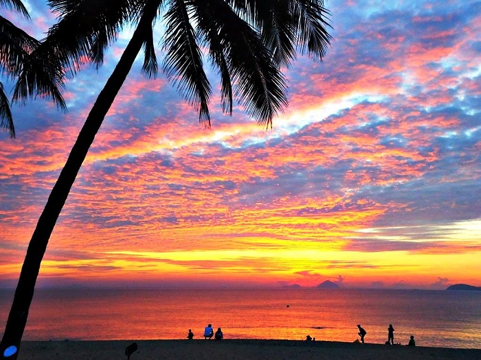 Hoàng hôn Nha Trang với khung cảnh lãng mạn