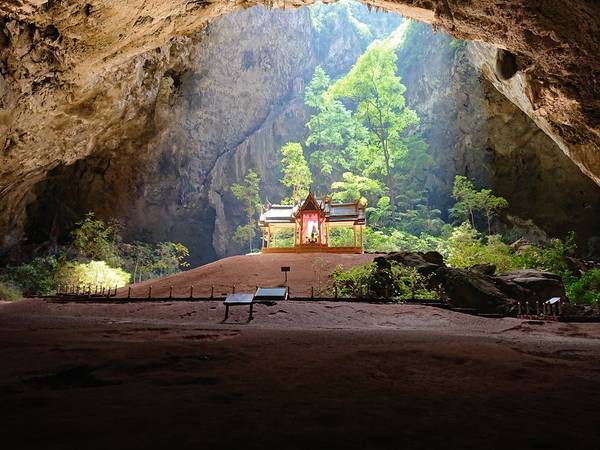 Chợ đêm Hua Hin sôi động
