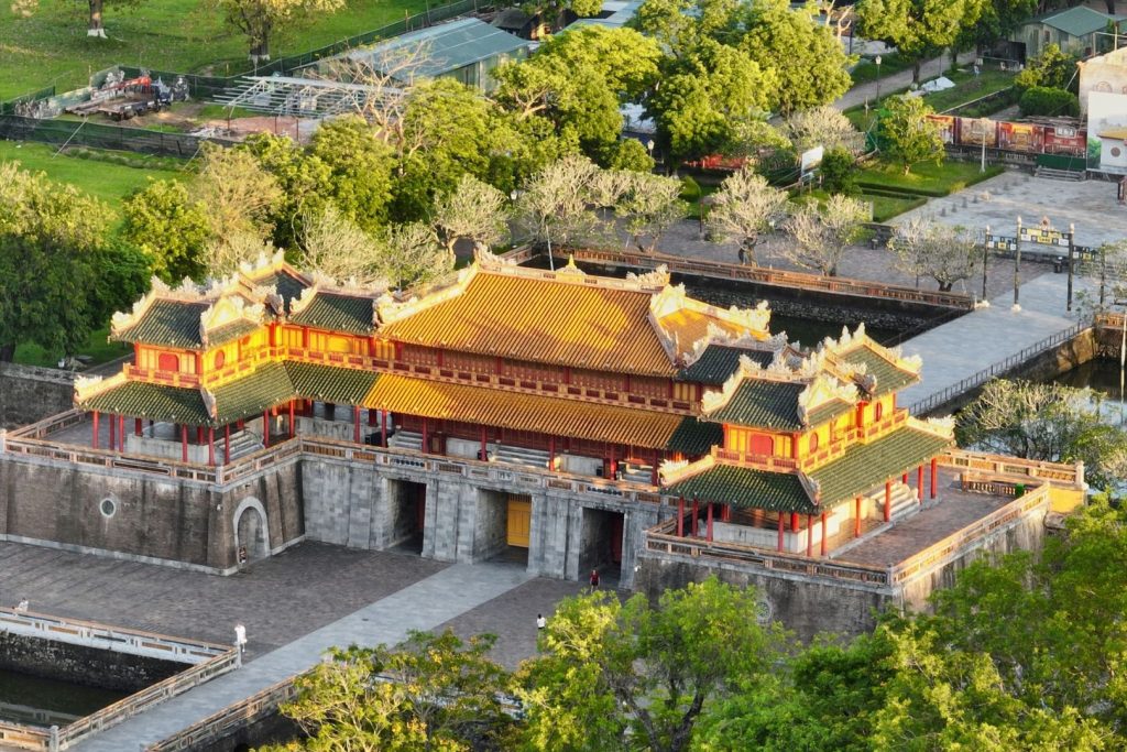 Kinh thành Huế uy nghi giữa vẻ đẹp thiên nhiên