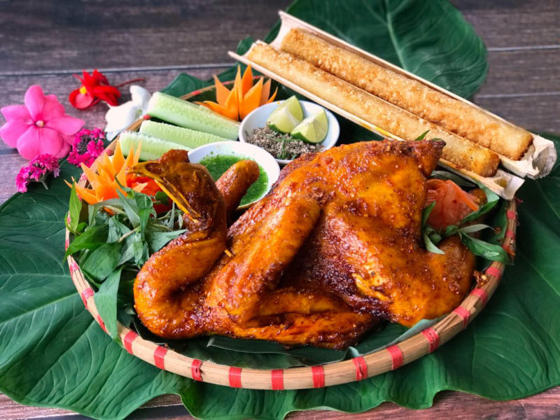 Gà đồi bọc đất nướng Tam Đảo