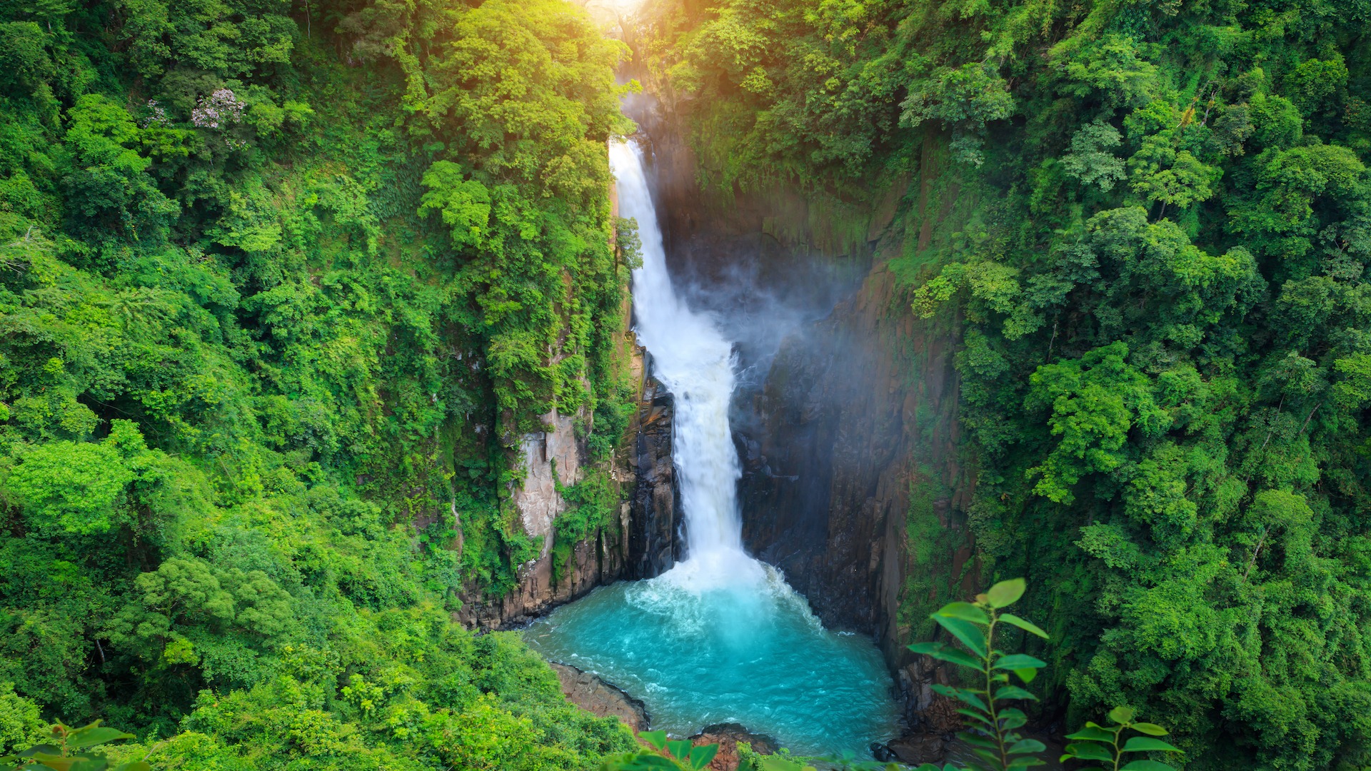 Thác Haew Narok hùng vĩ giữa lòng Khao Yai