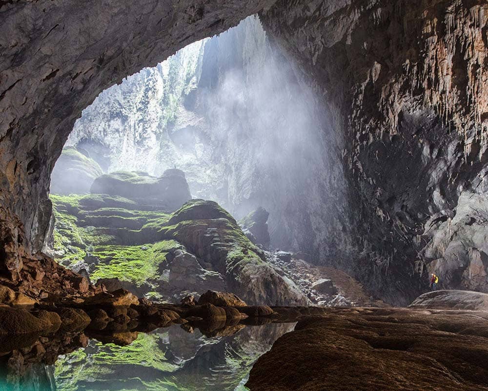 Hang Sơn Đoòng hùng vĩ