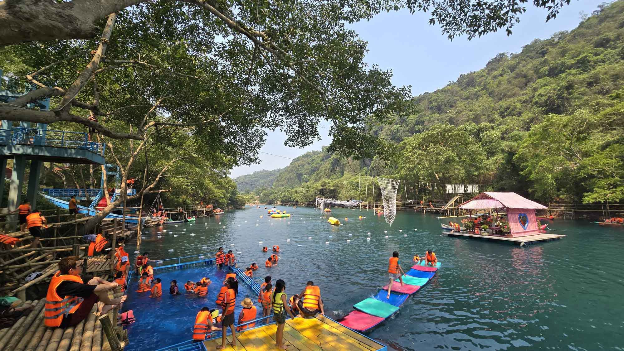 Hoạt động vui chơi ở Quảng Bình