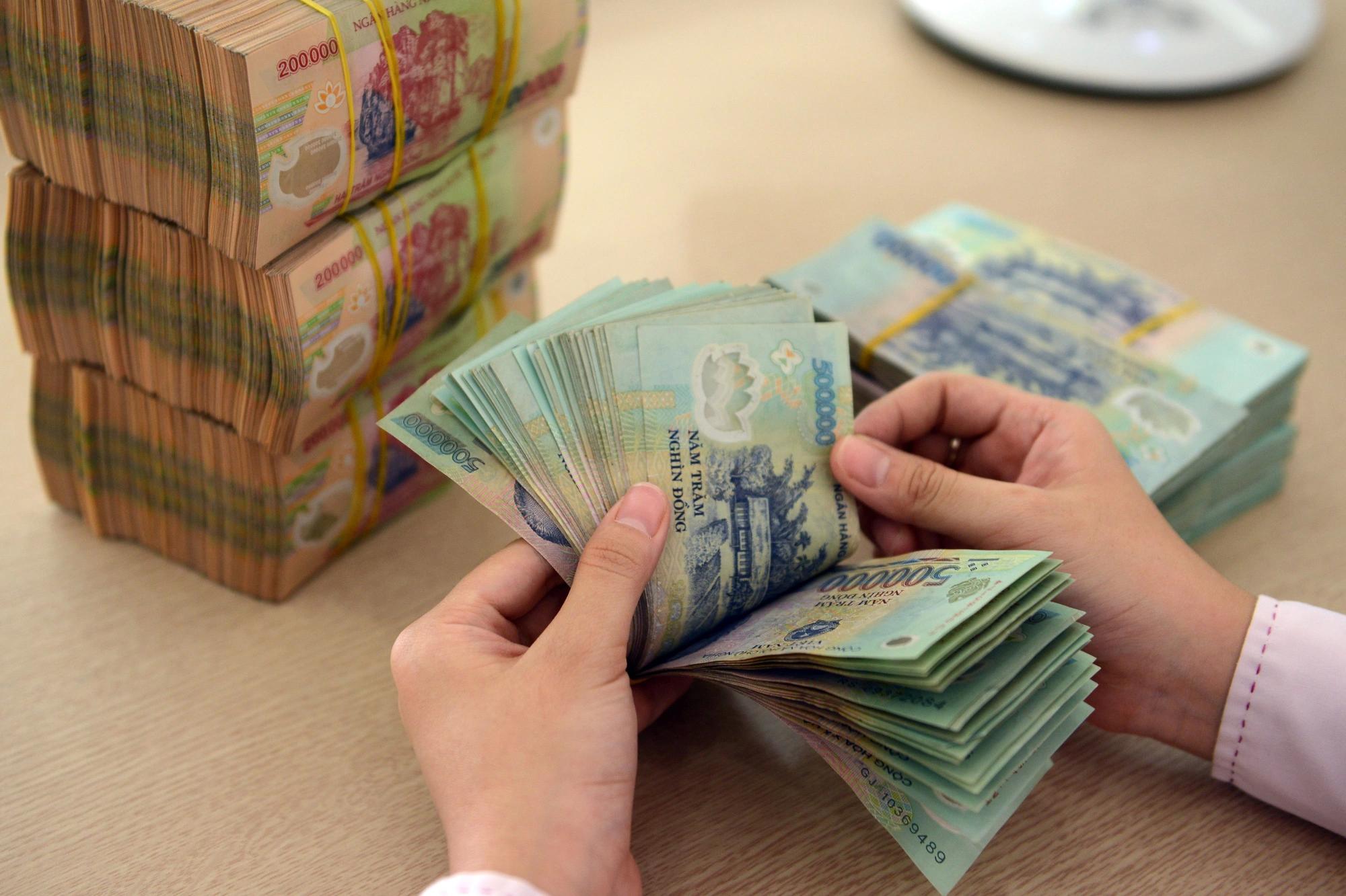 Đánh đổi bằng tiền lương khủng