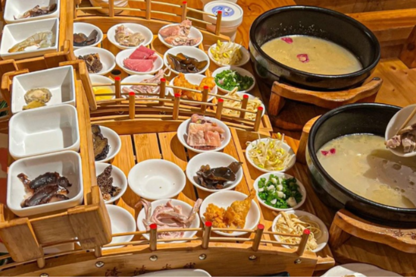 Món Lẩu sườn La nóng hổi, nghi ngút khói