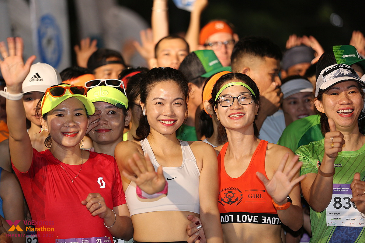 Runner tham dự VnExpress Marathon Huế 2023. Ảnh: VM