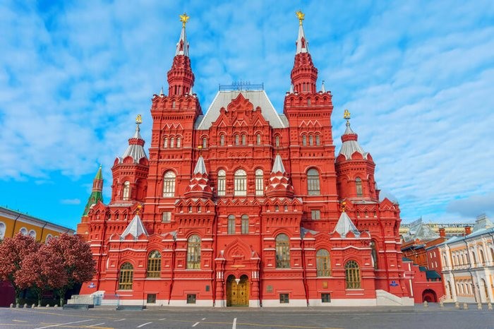 Nội thất một nhà ga tàu điện ngầm ở Moscow