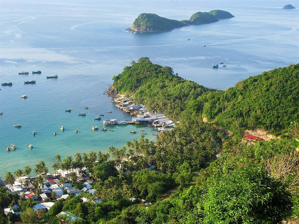 Hoàng hôn lãng mạn trên biển Nam Du