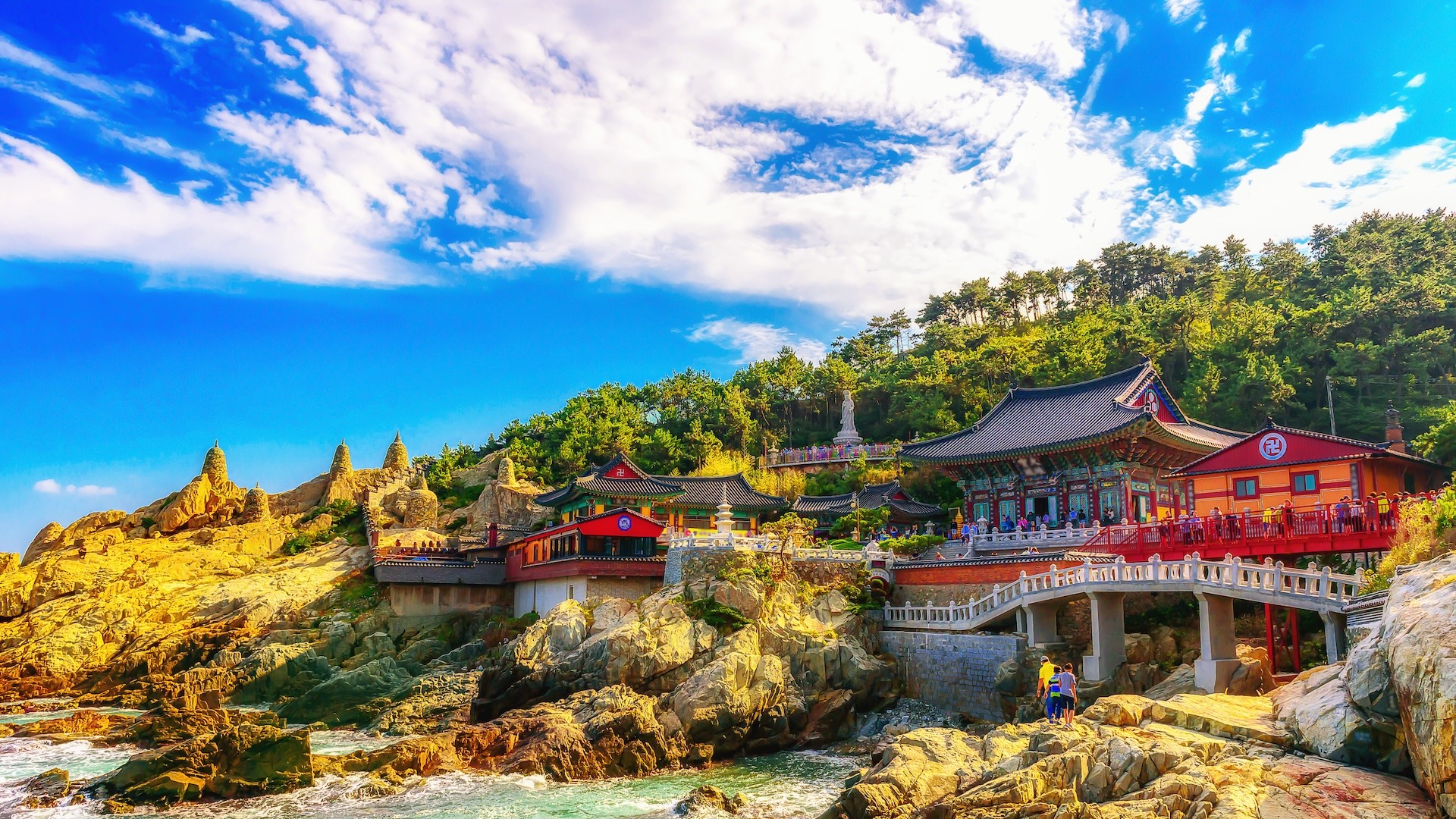 Ngôi Đền Haedong Yonggungsa: Nơi Biển Cả Thì Thầm Cùng Chốn Tâm Linh Ở Busan 🌊