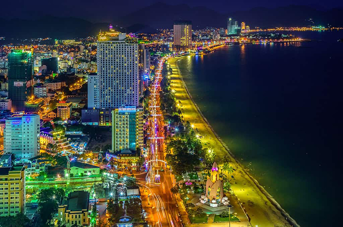 Nha Trang Về Đêm: Bản Giao Hưởng Của Ánh Sáng, Hương Vị Và Những Kỷ Niệm
