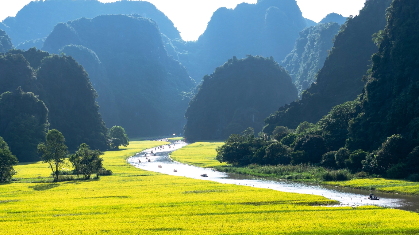 Ninh Bình: Chốn bình yên gọi tên những tâm hồn lãng du… 🌸