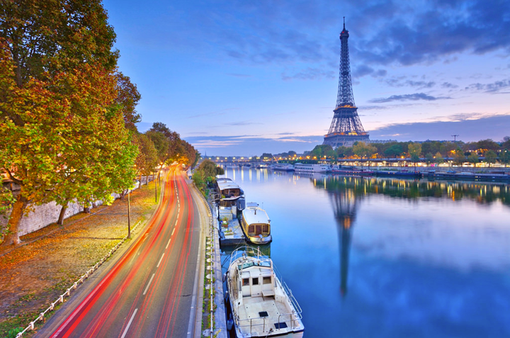 Tháp Eiffel ban đêm