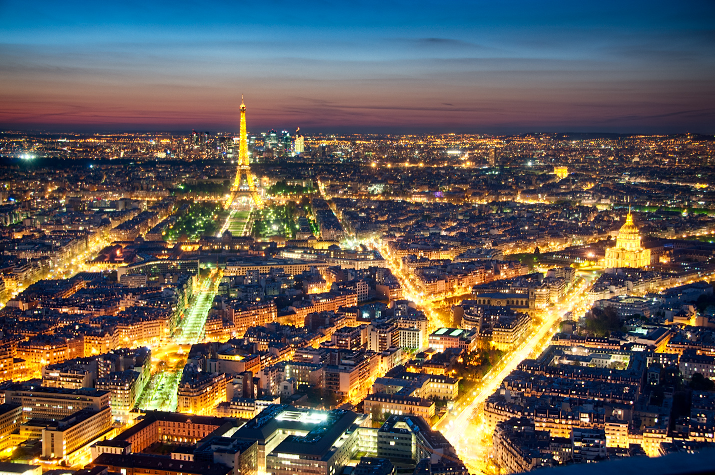 Paris về đêm
