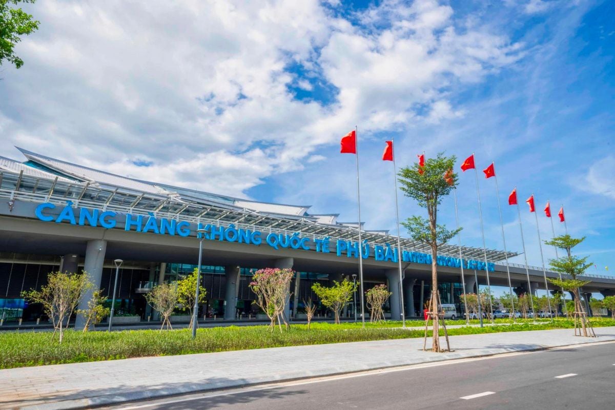 Phú Bài: Cánh Cửa Đầu Tiên Đón Ta Về Với Cố Đô Mộng Mơ