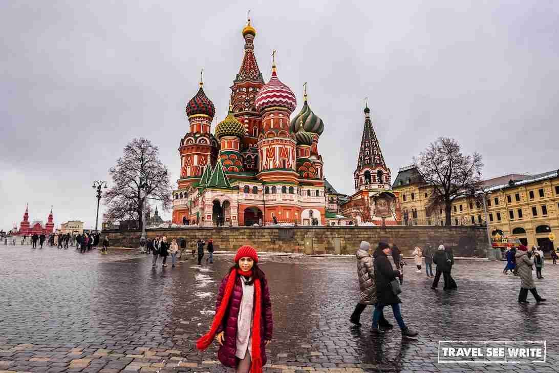 Nhà thờ Saint Basil rực rỡ sắc màu
