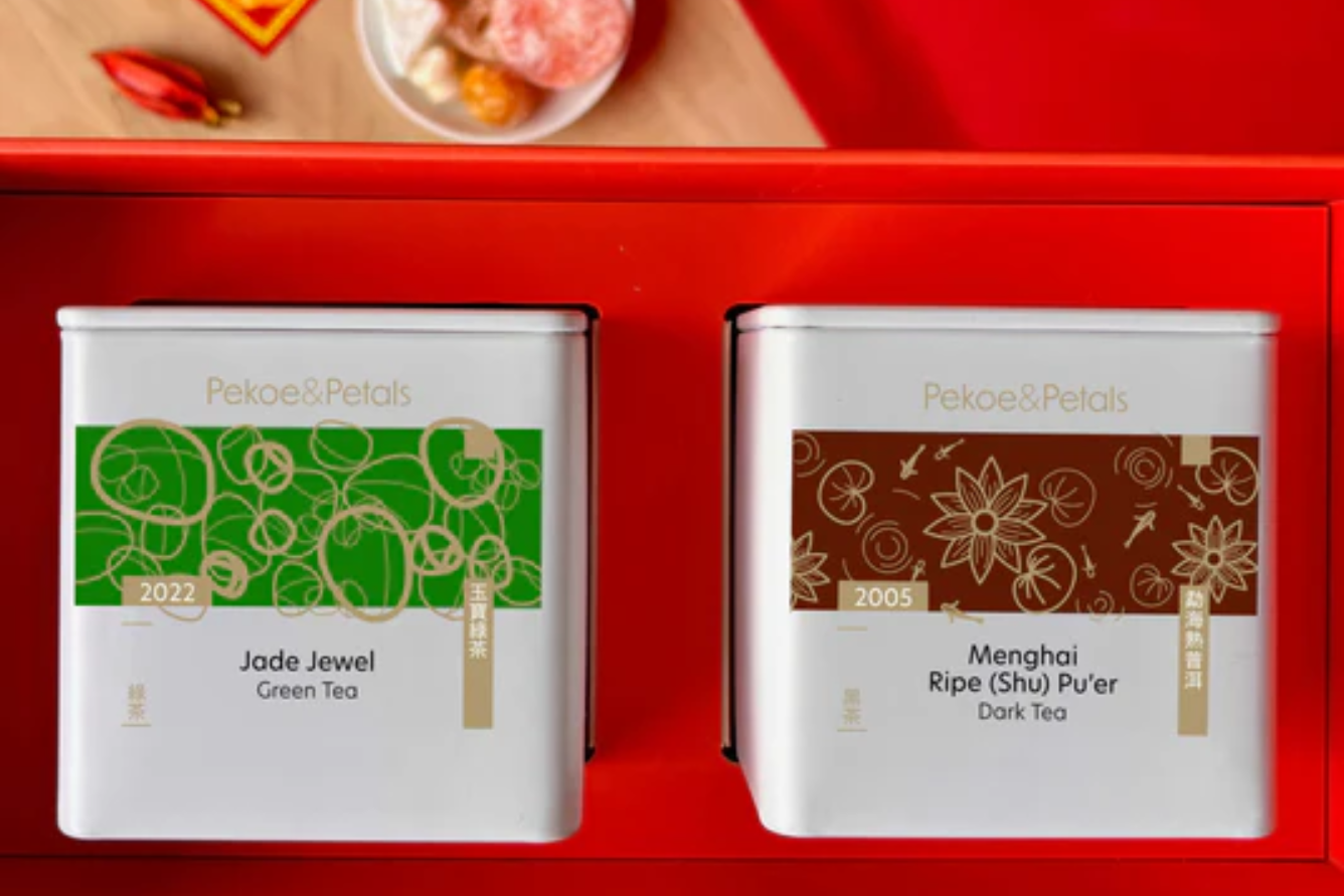 Hộp bánh quy Jenny Bakery nổi tiếng