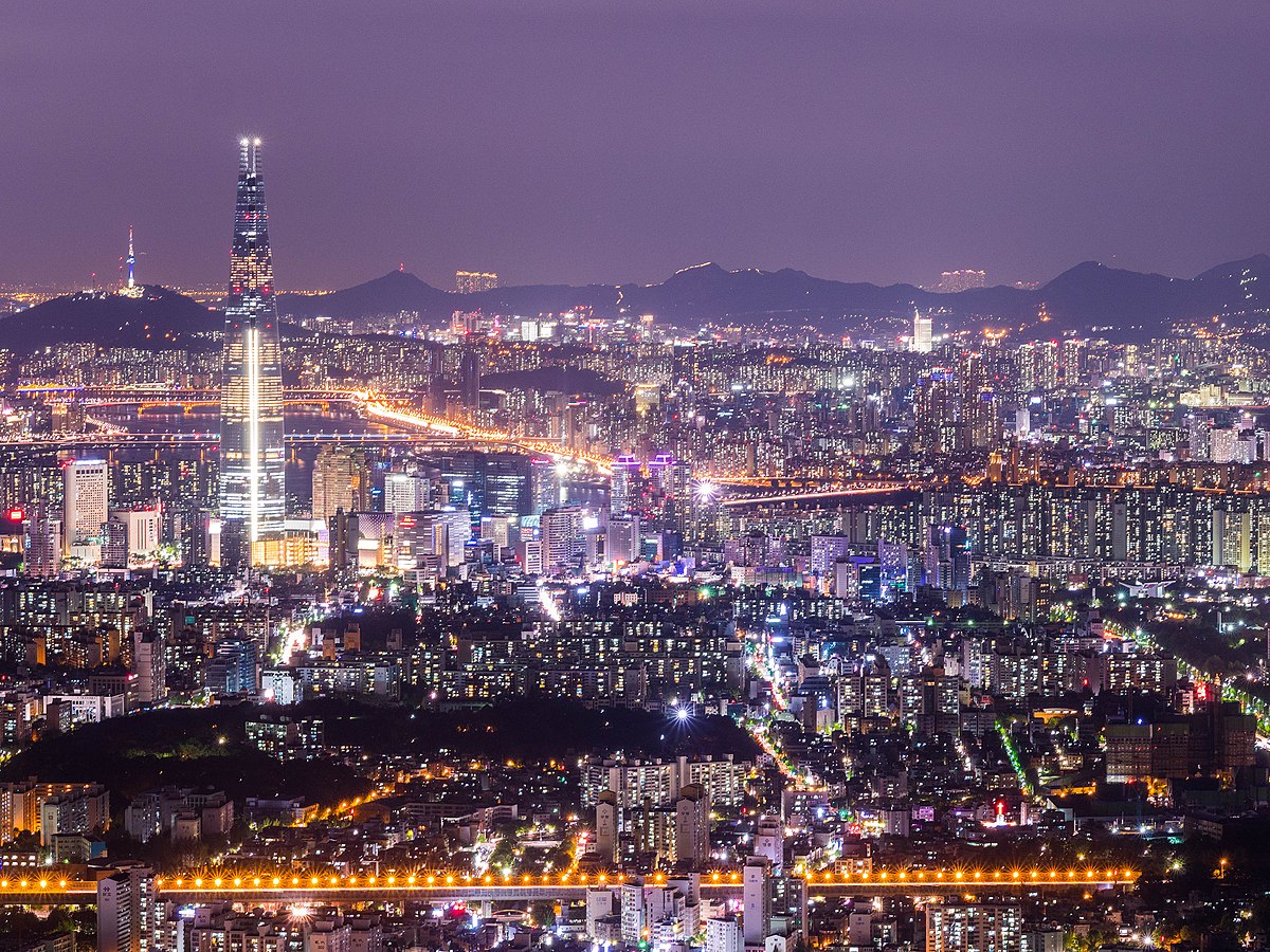 Seoul 2N1D: Lạc Bước Giữa Sắc Màu Thanh Xuân và Hương Vị Thời Gian
