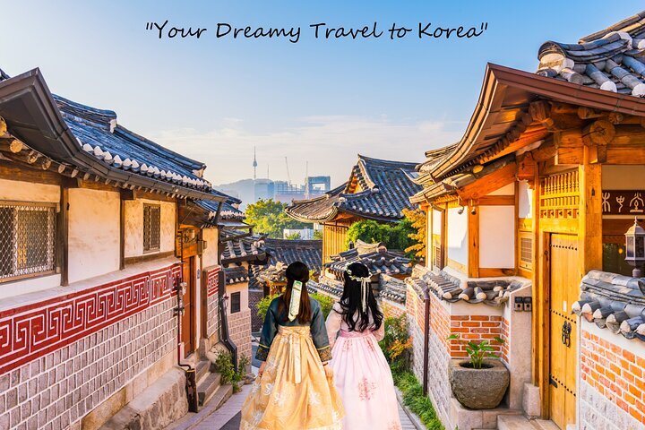 Những cây hồng trĩu quả đỏ rực trước hiên nhà Hanok