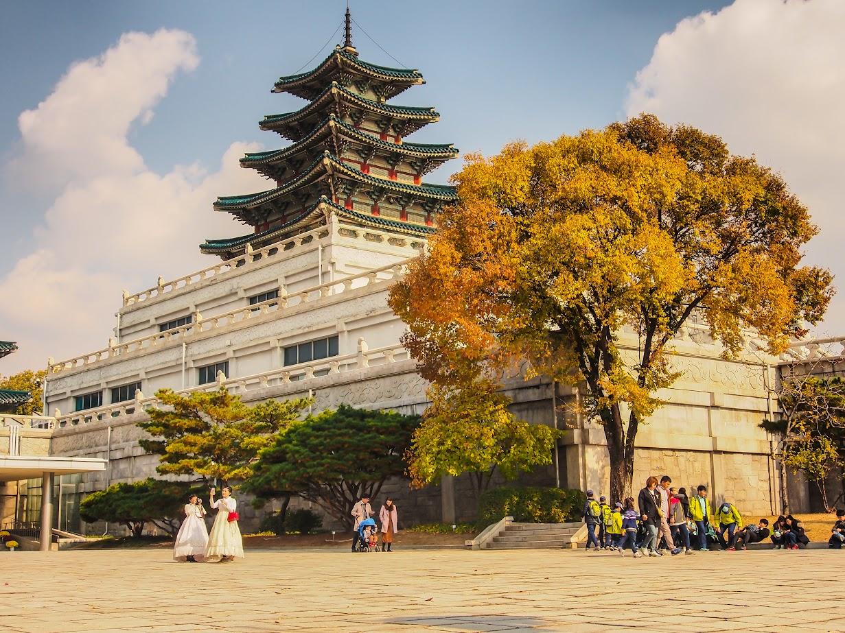 Tượng Vua Sejong tại quảng trường Gwanghwamun