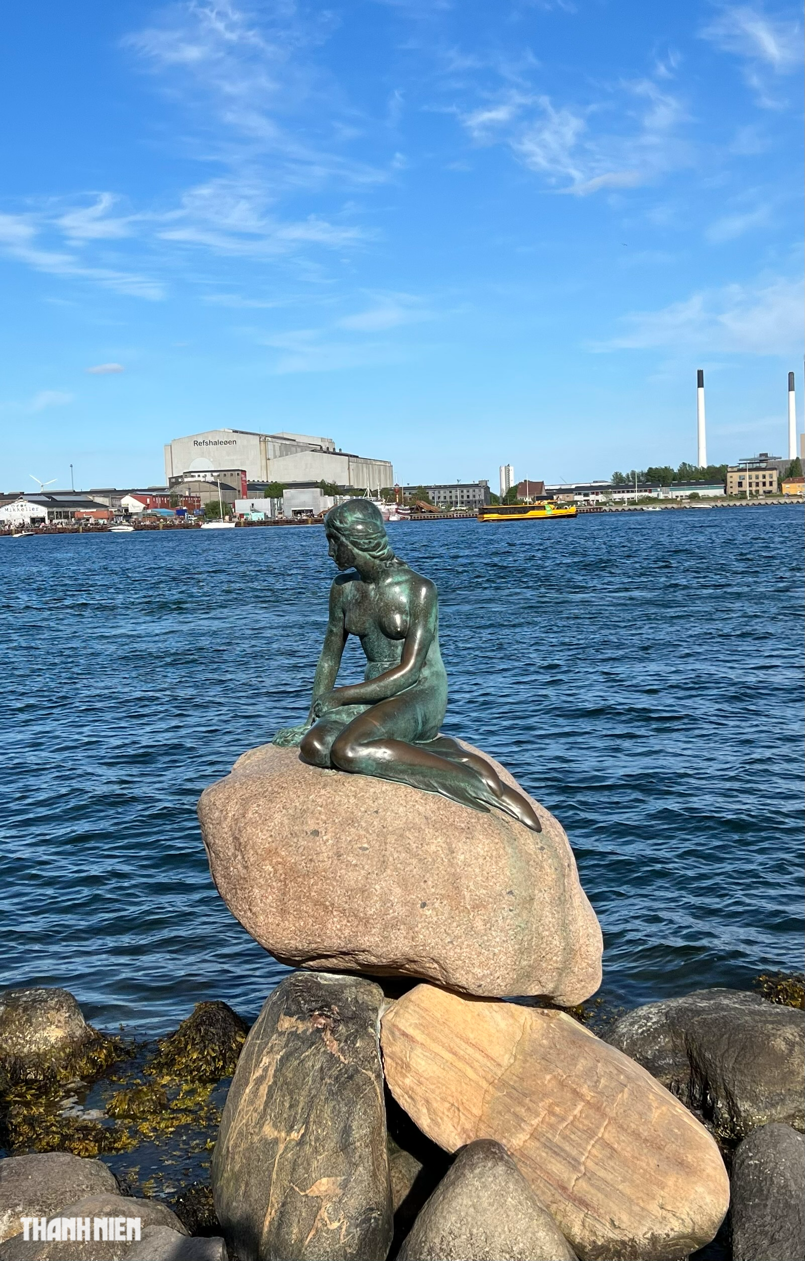 Bức tượng Big Mermaid tại pháo đài Dragor