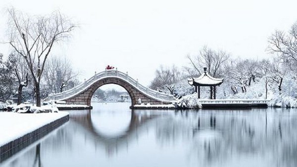 Đoạn Kiều với dòng người qua lại