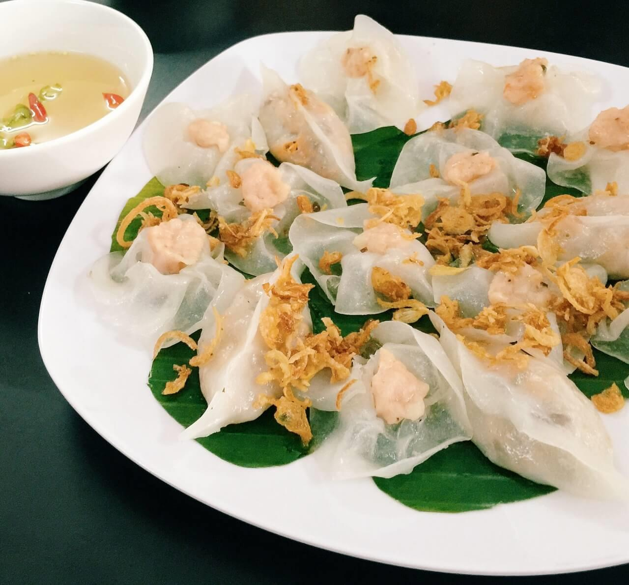 Những chiếc bánh hoa hồng tươi mới
