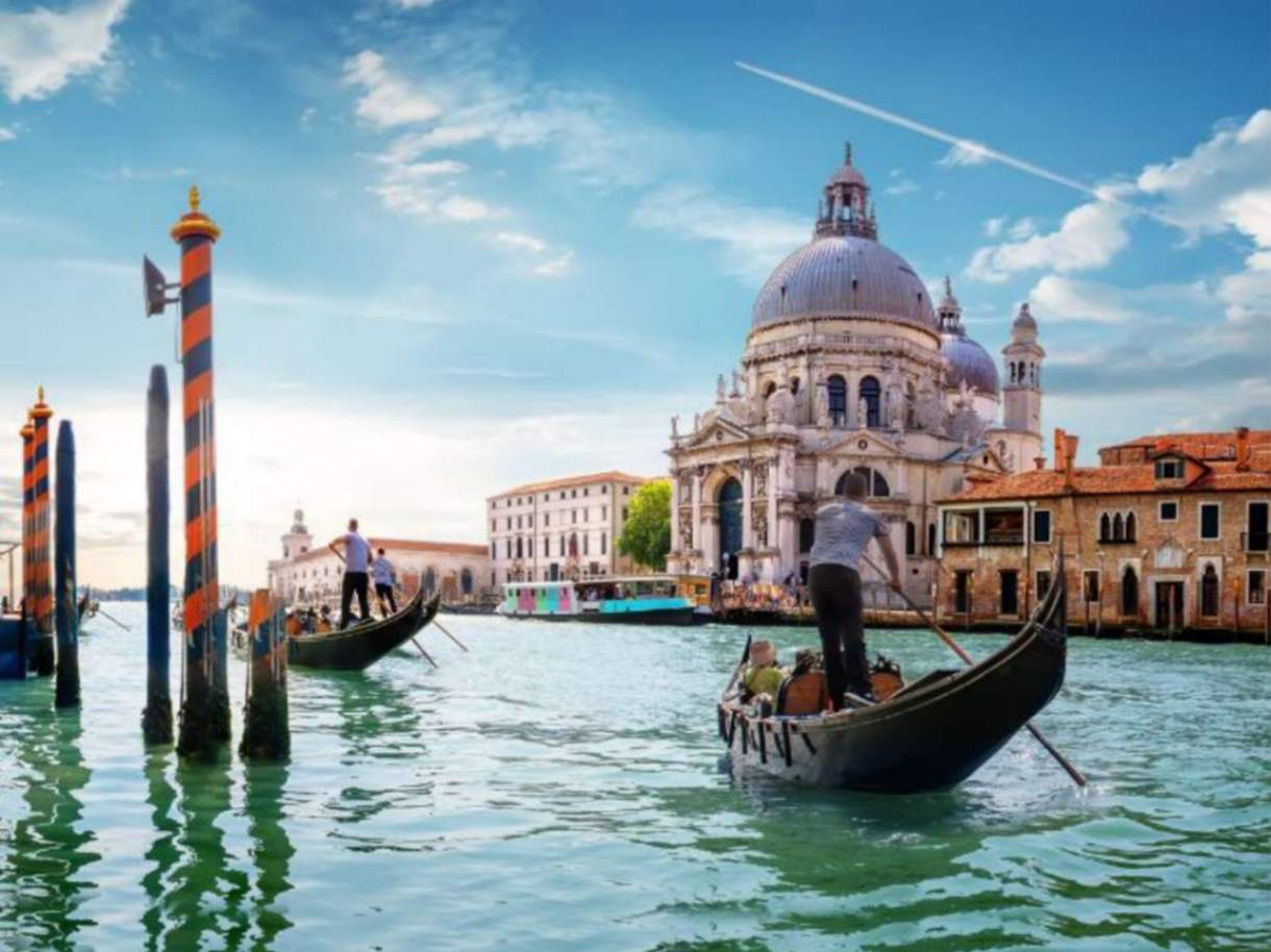 Venice: Chạm Tới Giấc Mơ Cổ Tích Giữa Lòng Nước 🌸
