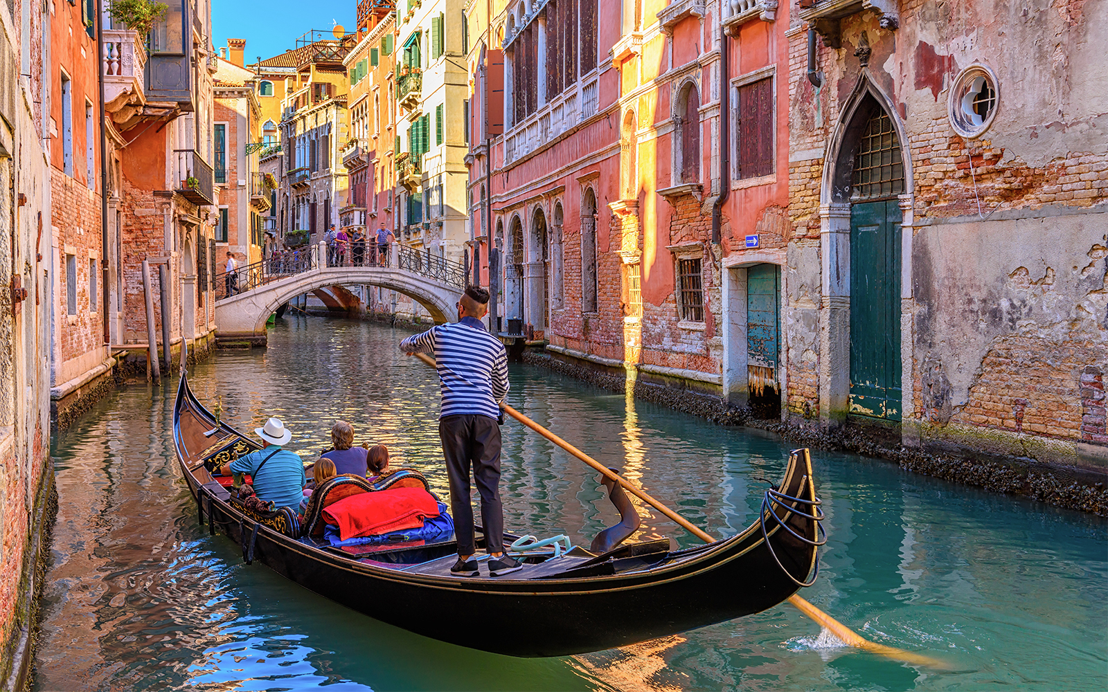 Trải nghiệm Gondola riêng tư trên kênh đào