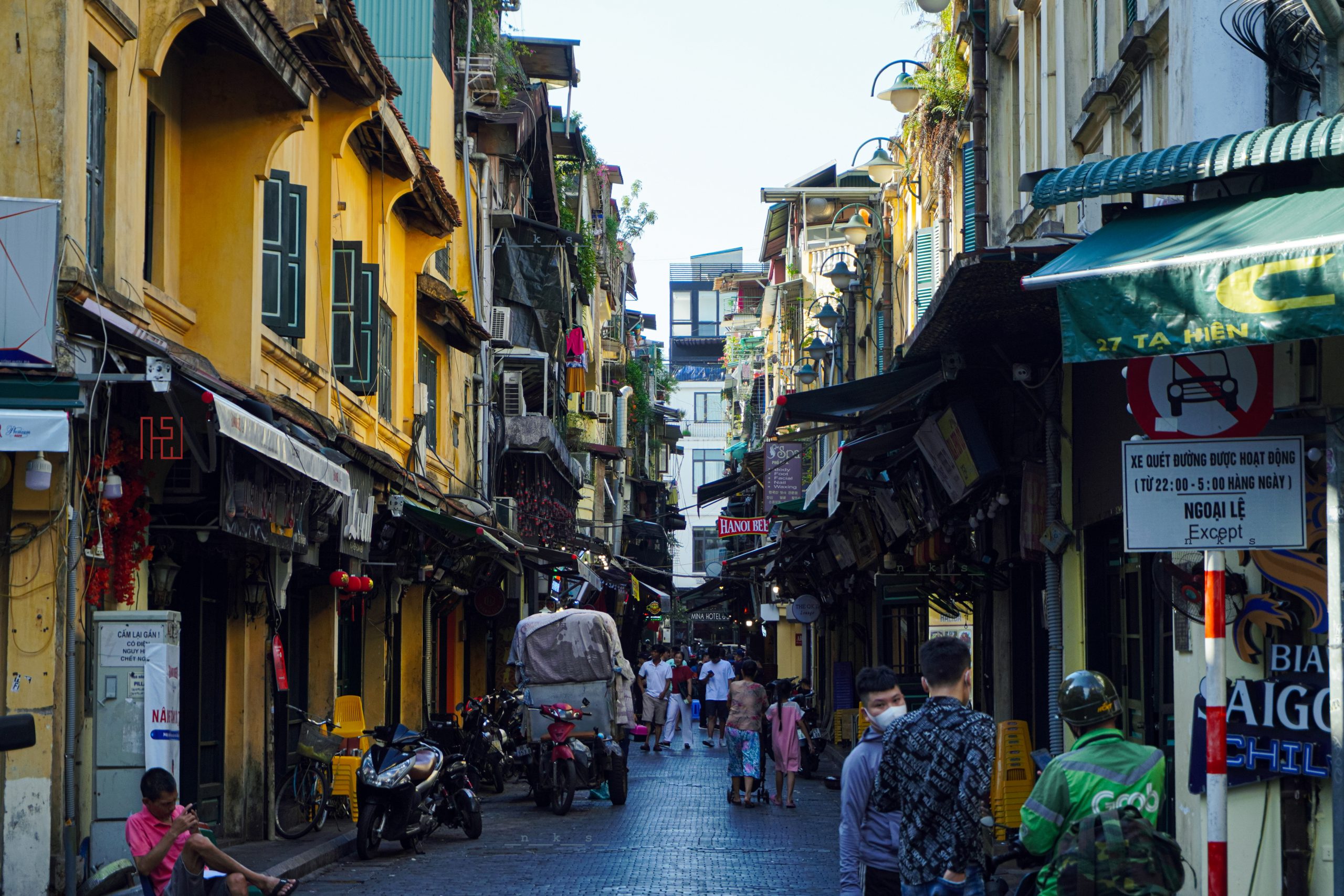 Phố cổ Hà Nội về đêm
