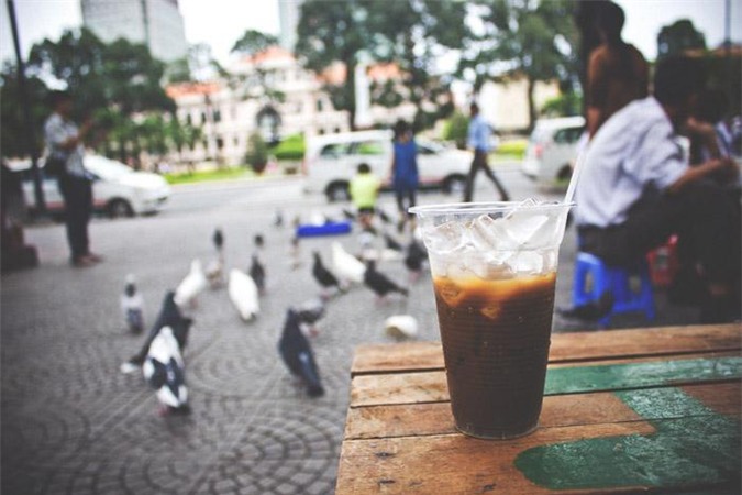 Quán cà phê vỉa hè Sài Gòn