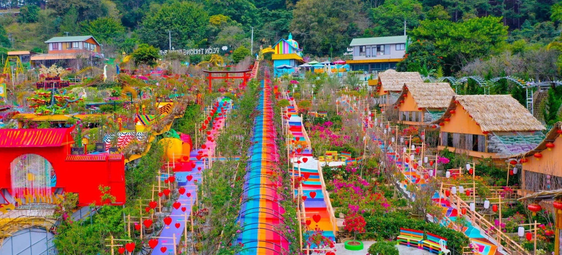 Vườn Thượng Uyển Bay Đà Lạt: “Nồi lẩu thập cẩm” giữa lòng cao nguyên hay một điểm đến rực rỡ sắc hoa?